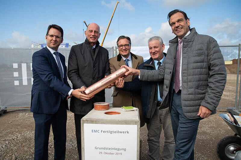 Grundsteinlegung ür das neue Werk von EMC im Industriegebiet Erfurter Kreuz Grundsteinlegung ür das neue Werk von EMC im Industriegebiet Erfurter Kreuz