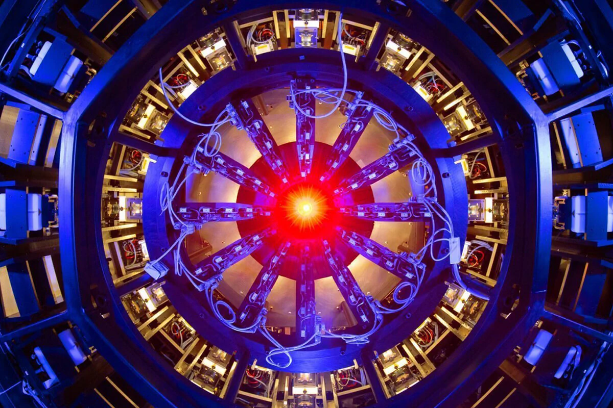 Amplifier stage of one of the world's most powerful laser systems at the Institute of Optics and Quantum Electronics at FSU Jena and the Helmholtz Institute in Jena. Image: Jens Meyer/University of Jena Amplifier stage of one of the world's most powerful laser systems