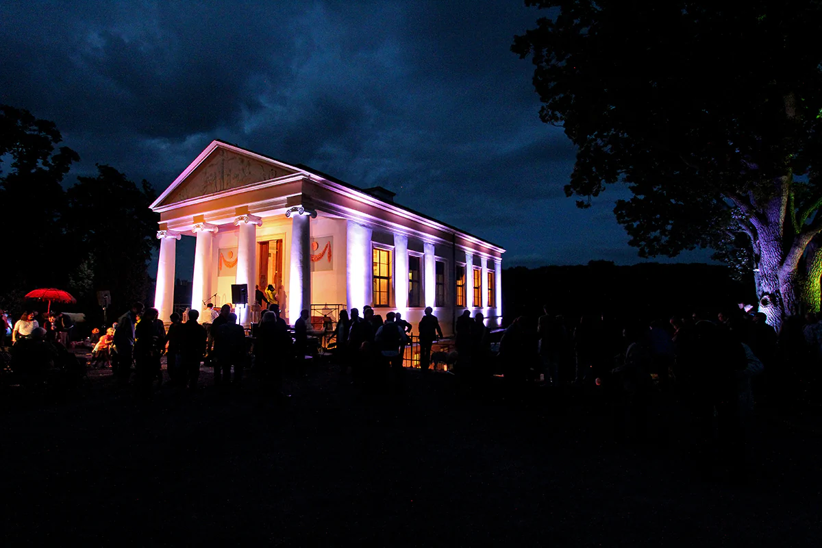 The “Weimar Summer” program also sounds promising. The Roman House in the park on the Ilm is a popular event location. Photo: TTG The “Weimar Summer” program also sounds promising. The Roman House in the park on the Ilm is a popular event location.